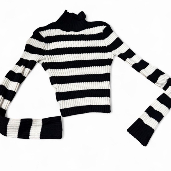 Altar’d State striped cropped mock neck ribbed sweater black white M - Picture 3 of 5